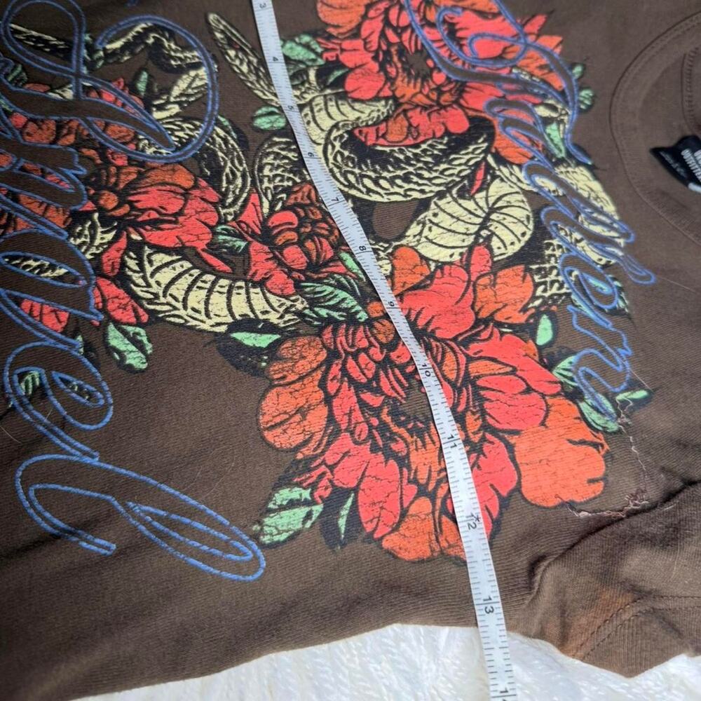 💥 Urban outfitters graphic baby tee Festival Small Fallen Angel d1 - Picture 3 of 6